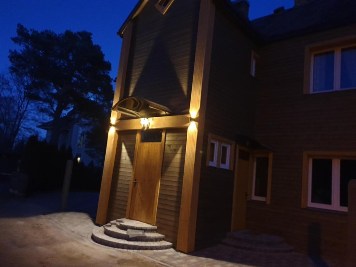 Guest House And Camping Jūrkalne Exteriör bild