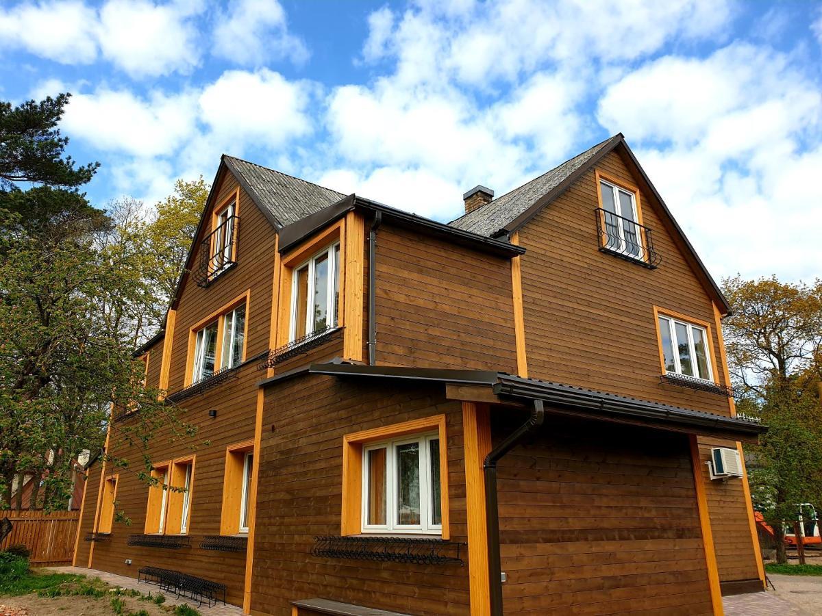 Guest House And Camping Jūrkalne Exteriör bild